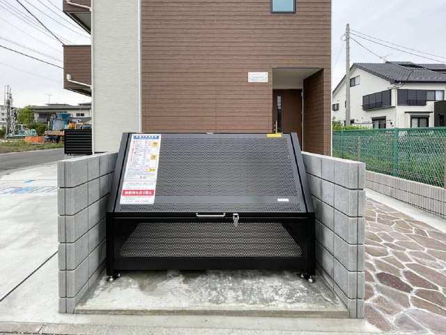 エントランス　ゆとりのあるエントランスです