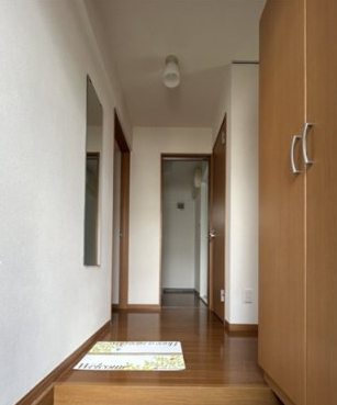 玄関　※同物件参考写真