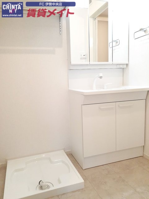 洗面設備　同タイプの部屋写真です。