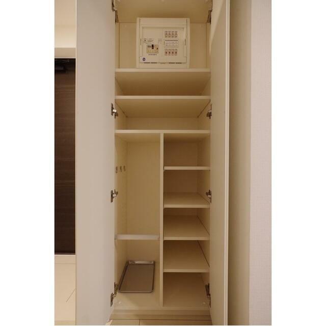 収納　シューズボックス