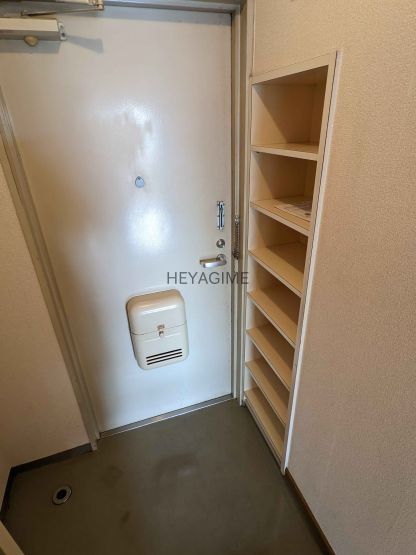 玄関　収納