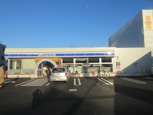 コンビニ　ローソン札幌八軒2条東店（コンビニ）まで76m