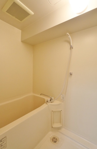 バス・シャワールーム　1日の疲れを洗い流す