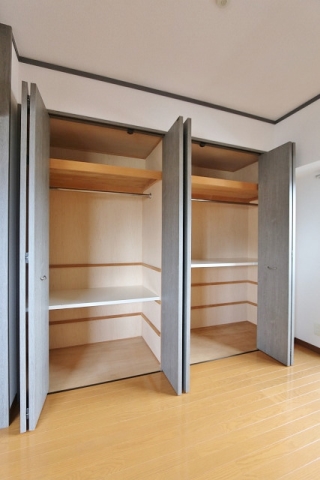 収納　仕切りがあり収納しやすいですね