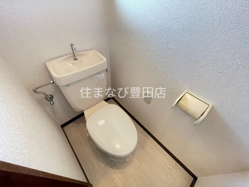 トイレ　別室同型写真
