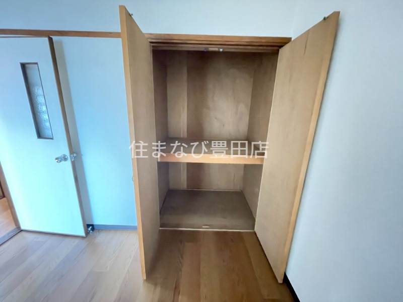 収納　別室同型写真