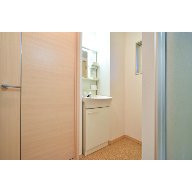 洗面設備　独立洗面化粧台付き