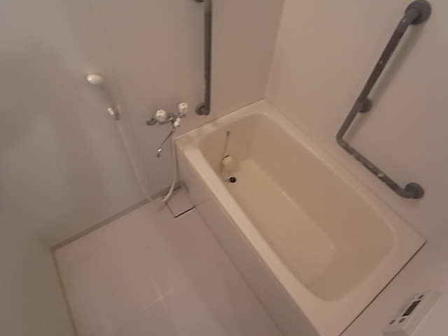 バス・シャワールーム　バスルーム