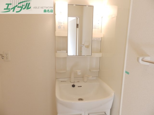 洗面設備　同型参考写真