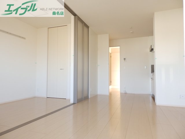 居室・リビング　同型参考写真