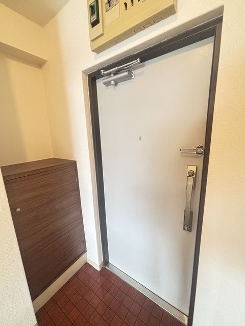 玄関　※前回募集時のお写真です※