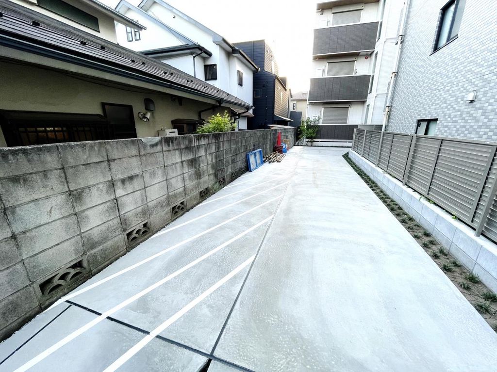 駐車場　駐車場