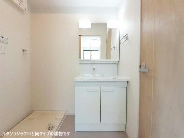 洗面設備　同型タイプ