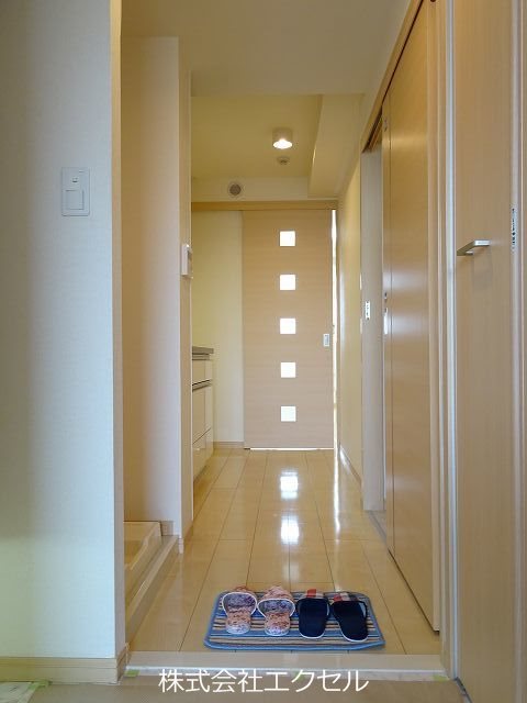 玄関　シューズボックス完備の玄関です。