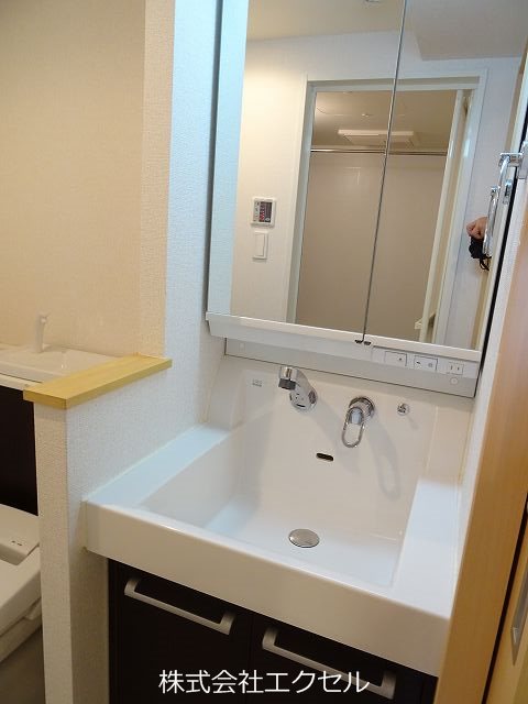 洗面設備　独立洗面台です。