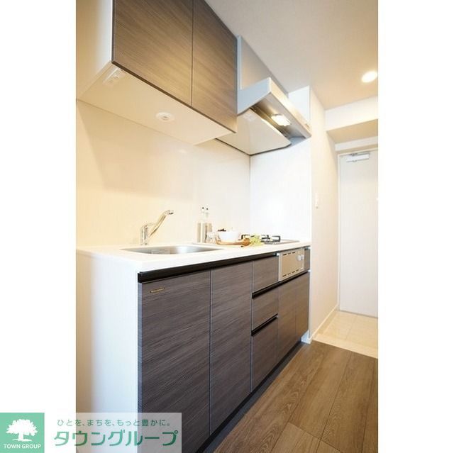 キッチン　家具/調度品に関しては配置例を示したもので実際の賃貸には含…