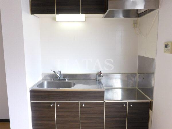 キッチン　同物件別部屋です。