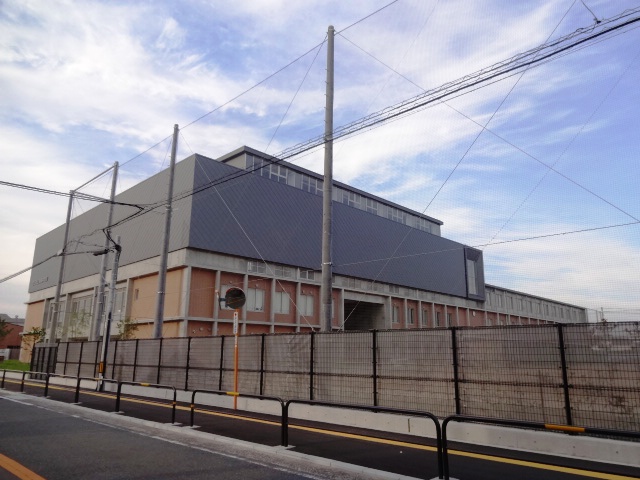 中学校　守口市立中学校樟風中学校（中学校）まで329m