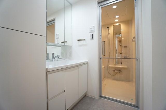 洗面設備　☆嬉しい独立洗面台☆