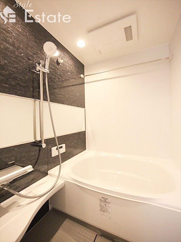 バス・シャワールーム　バスルーム