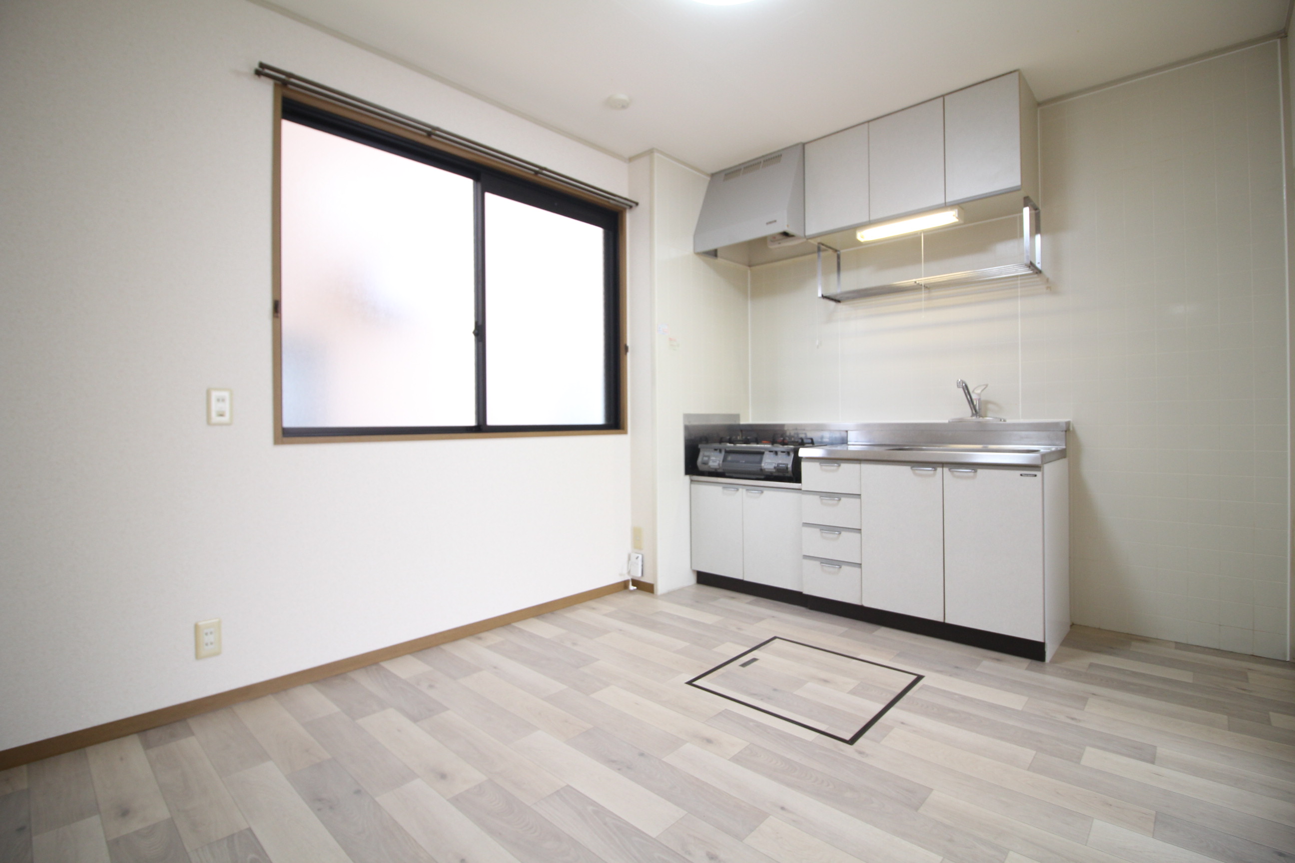 居室・リビング　6帖のダイニングキッチン♪