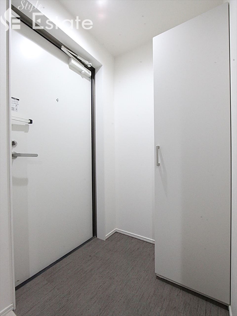 玄関　玄関　シューズボックス付