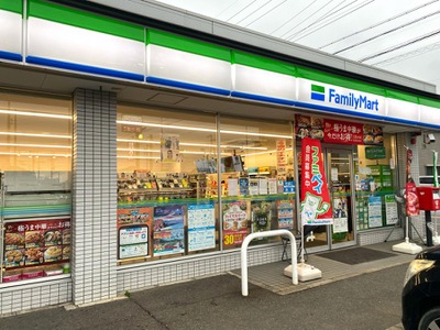 コンビニ　ファミリーマート 西尾羽塚店（コンビニ）まで709m
