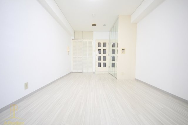 居室・リビング　ロイヤルハイツ梅田II