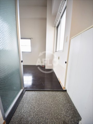 玄関　ゼウス難波クリスタル　玄関