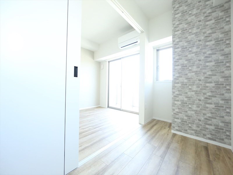 その他部屋・スペース　ＬＤＫ11.1帖　洋室3.4帖　エアコン完備　バルコニー