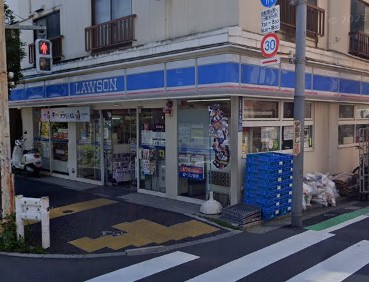 コンビニ　ローソン 田端新町二丁目店（コンビニ）まで595m