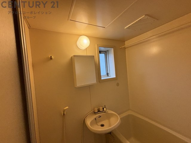 洗面設備　浴室内に洗面台がついてます！