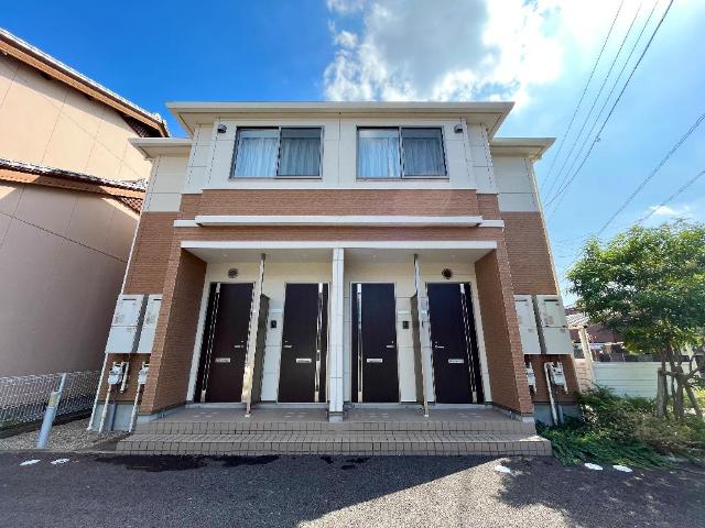 エントランス　外観写真（昼）