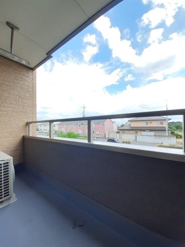 バルコニー　図面と現状に相違がある場合には現状を優先