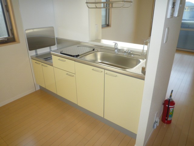 キッチン　写真は202号室です。（参考）