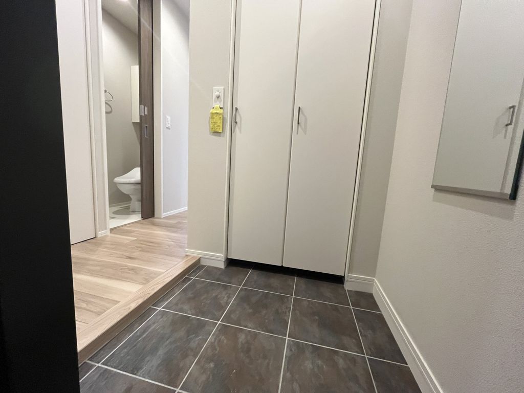 玄関　別部屋参照