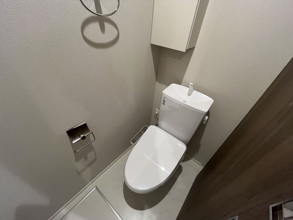 トイレ　別部屋参照