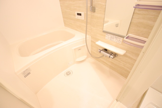 バス・シャワールーム　※別室の参考写真の為、現況優先です。