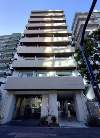 建物外観　ネット無料。ネット無料なら月々実質4000円程度のコストがか