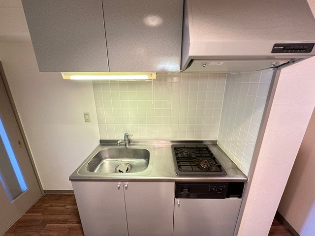 キッチン　※他部屋の写真です。現況優先。