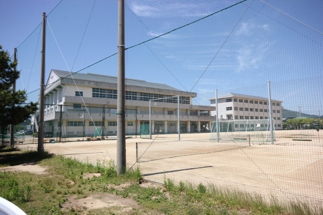 中学校　徳島市立城東中学校（中学校）まで1486m