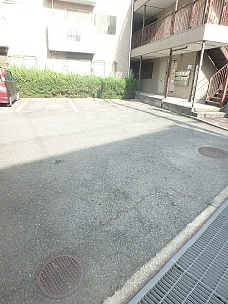 駐車場　駐車スペースもあります