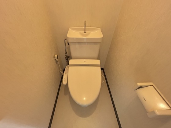 トイレ　※別号室の写真です。