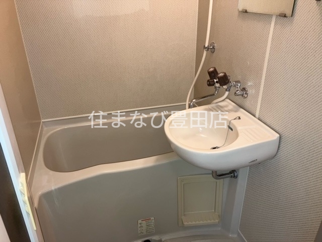 バス・シャワールーム　同型別部屋写真