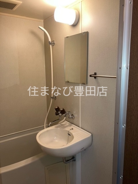 洗面設備　同型別部屋写真