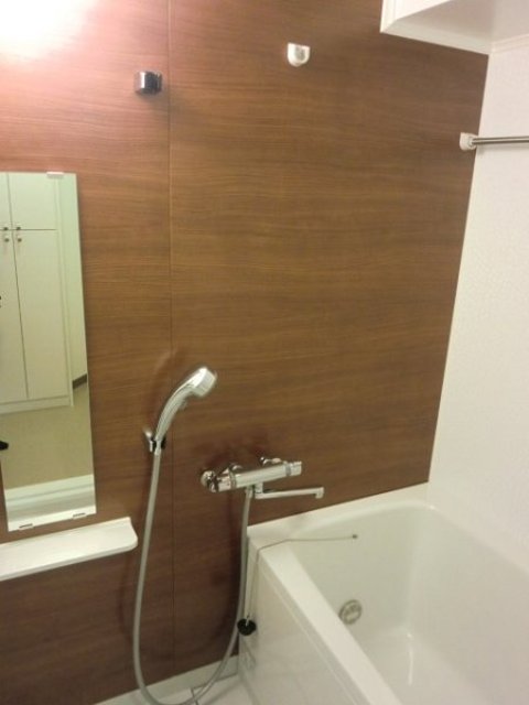 バス・シャワールーム　バスルーム