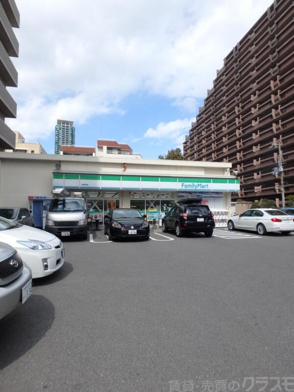 コンビニ　ファミリーマート 松崎町店（コンビニ）まで275m