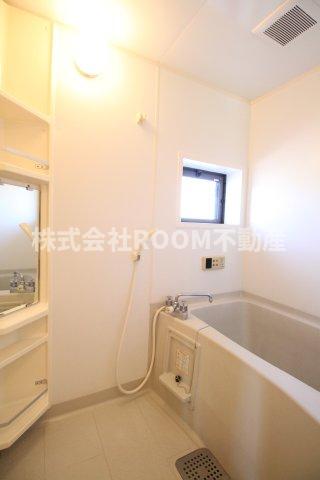 バス・シャワールーム　ゆったり過ごせるお風呂です