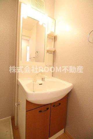 洗面設備　独立洗面化粧台付き