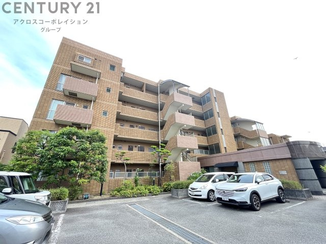 建物外観　オートロック付きで安心！宅配BOX付で便利！